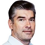  利雅得新月锁定利物浦体育总监，理查德-休斯面临重要选择；合同细节引关注。 体育新闻