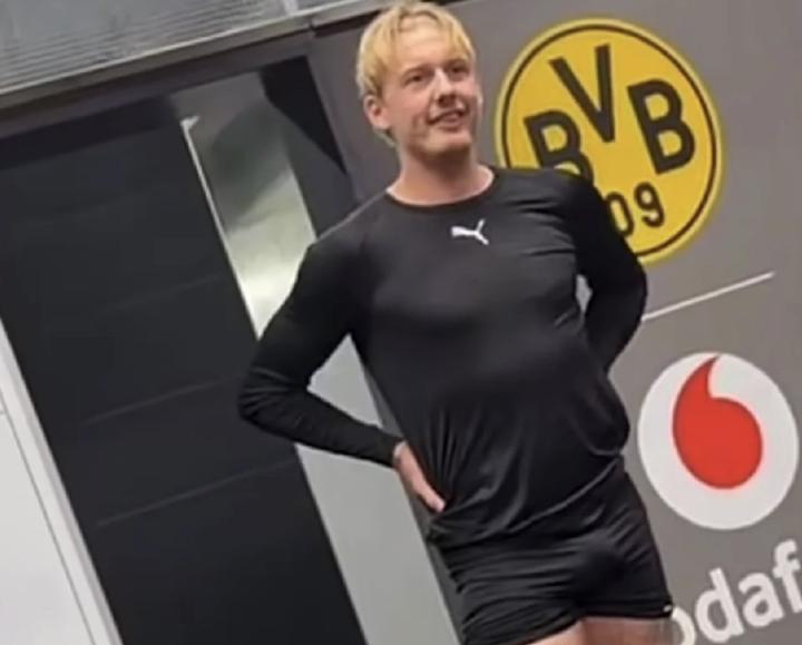  布兰特七年多特生涯画句号；更衣室情感演讲，突出队友可靠力量。 体育新闻